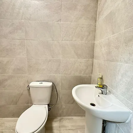 One Bedroom Flat Bell Street Apartment