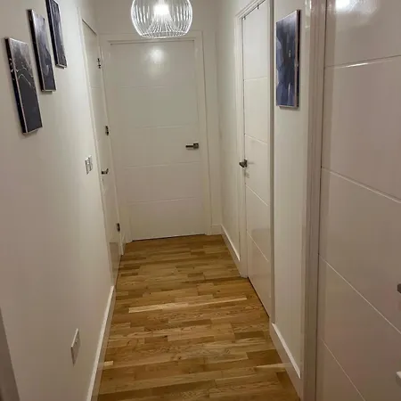 Apartment Bright And Comfy 3 Bed