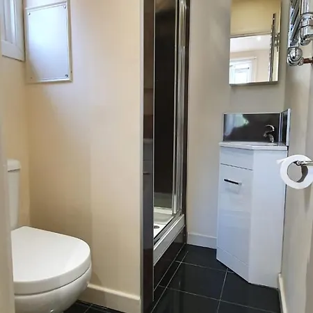 69 Aparthotel *