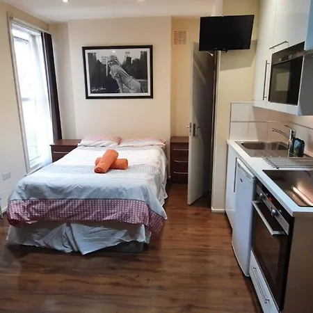 Aparthotel 69 *