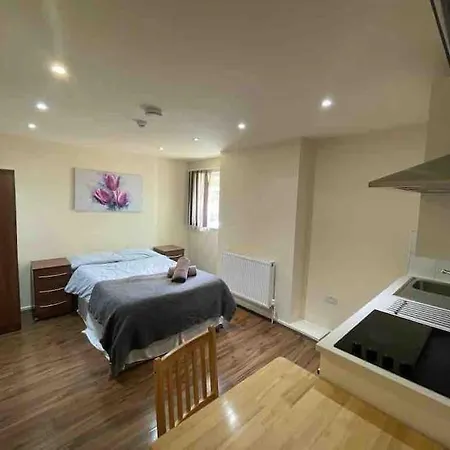 69 Aparthotel London