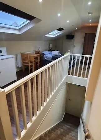 Aparthotel 69 *