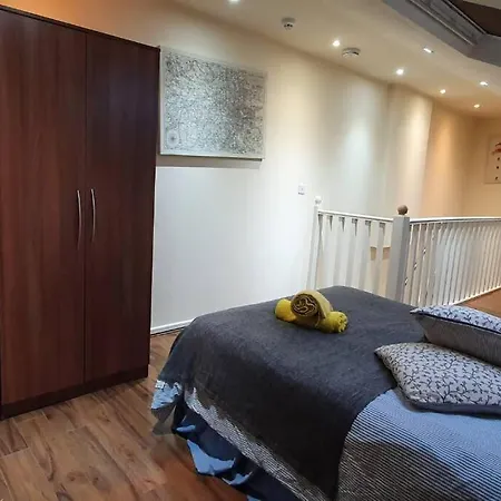Aparthotel 69 *