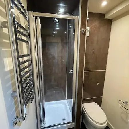 69 Aparthotel