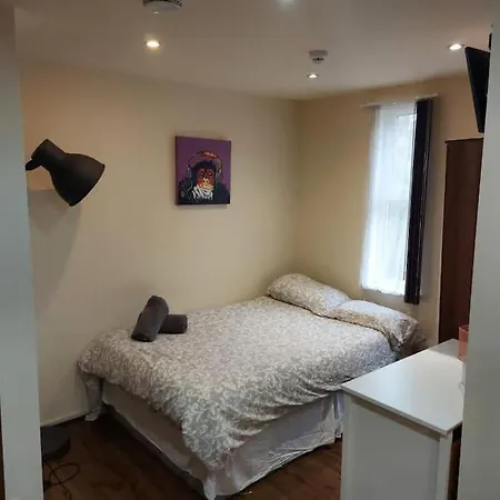 69 Aparthotel