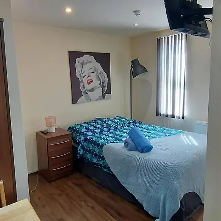 Aparthotel 69 *