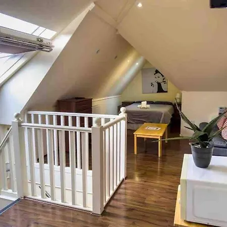 69 Aparthotel