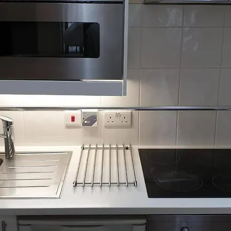 69 Aparthotel *