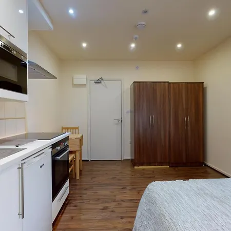 Aparthotel 69 *