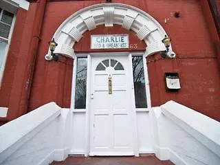Hotel Charlie 2*