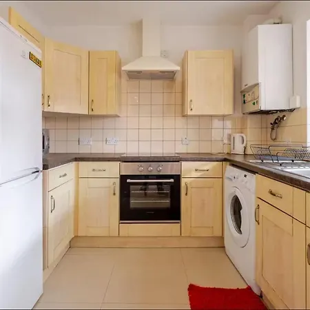 Apartment Spacious 2bdr Apartment, Wifi+ Great Tv