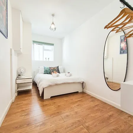 Two Bedroom In Islington