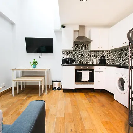 Apartment Two Bedroom In Islington *