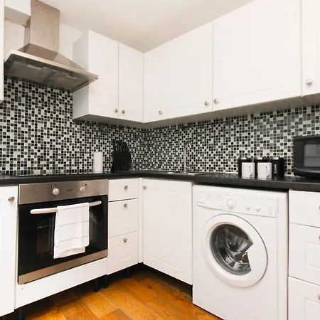 Apartment Two Bedroom In Islington