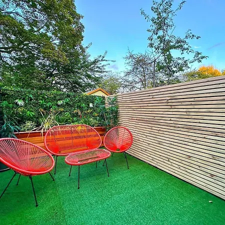 Stylish Kennington Near Tube With King Bed And Garden Apartment London