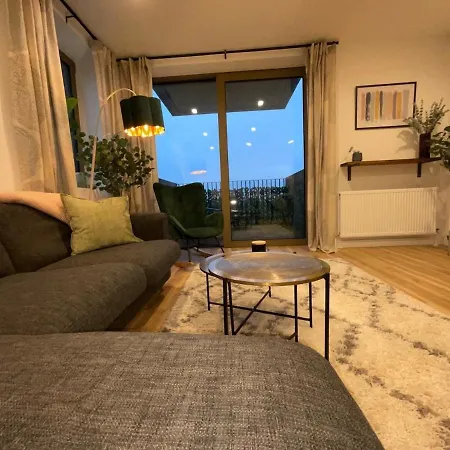Hale Elite - 20 Min From * London