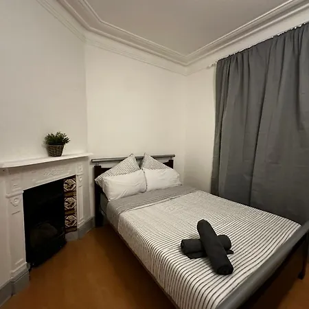 Grove 2 Homestay London
