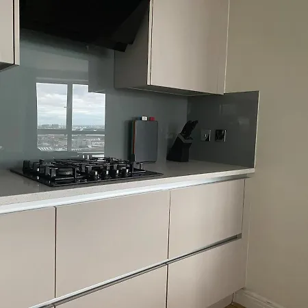 Apartment 2 Bedroom By The River Thames London