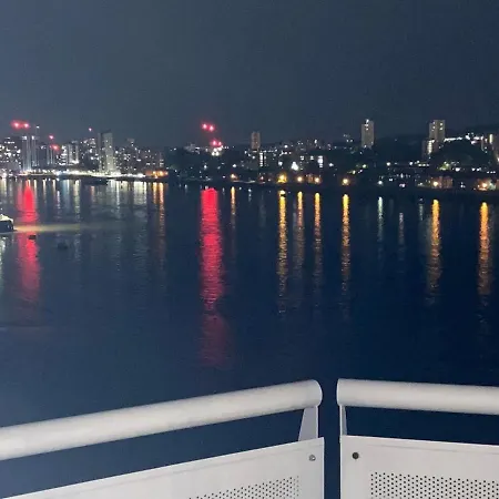 Apartment 2 Bedroom By The River Thames *
