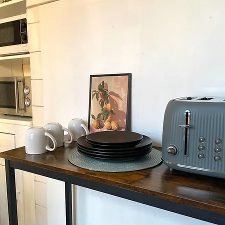 Cosy Double A Stones Throw From Wembley Stadium Guest house *