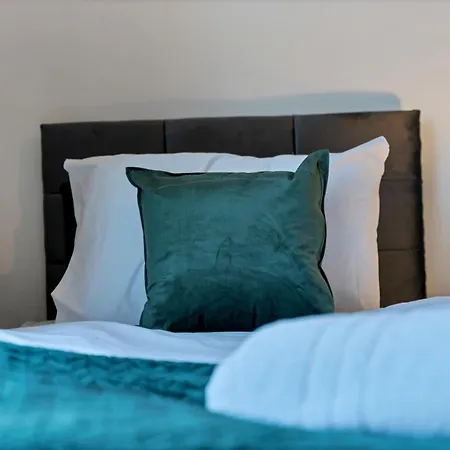 2 Bed Serviced Streatham