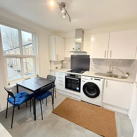 Finsbury Park Guest house *