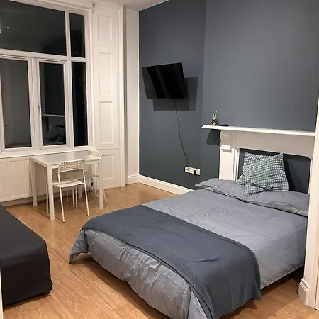 London Studio Stays *