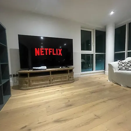 Eye Views, Perfect Apartment *