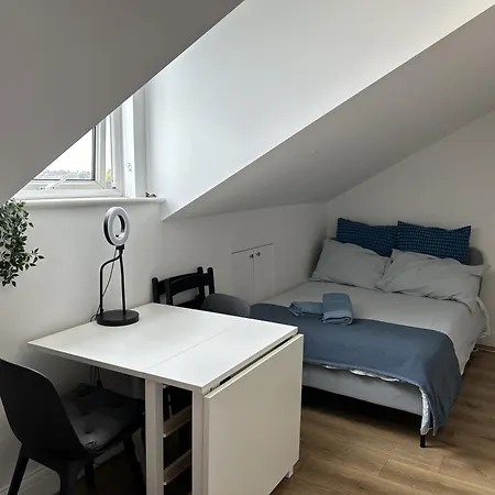 London Studio Stays London