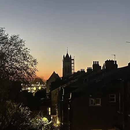 London Studio Stays London