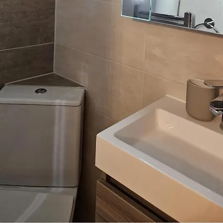 Cockfosters - - Sleeps 3 - Near Underground