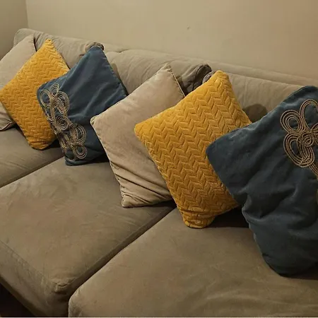Apartment Cockfosters - - Sleeps 3 - Near Underground