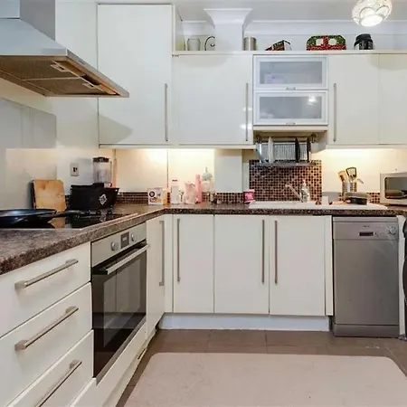 Apartment Chic In Hyde Park *