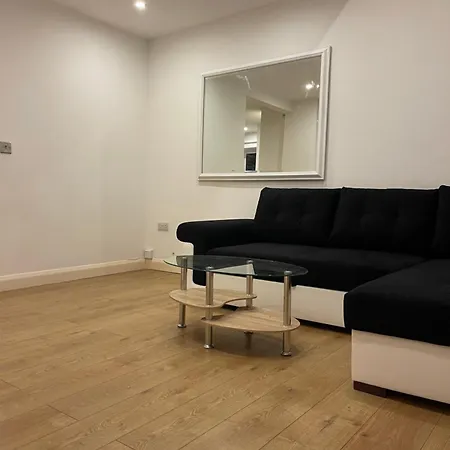 Hanwell Serviced Greenford (Greater London)