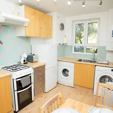 Apartment Golden Maisonette Next To Camden Town With Private Parking *