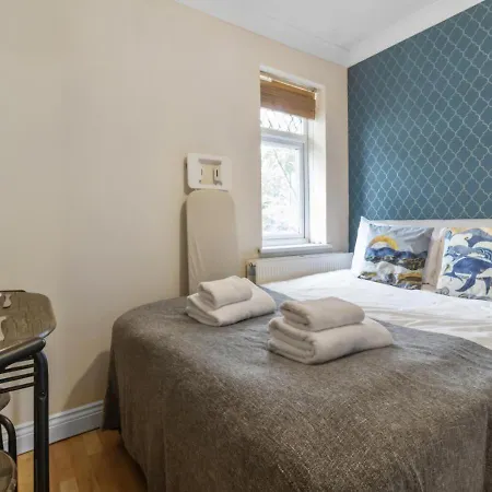 Apartment Experience Comfort & Style Cosy Private In Roundway London