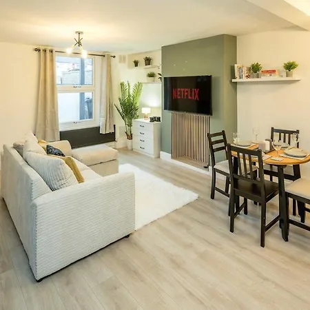 Stunning 1 Bed Luxury Garden