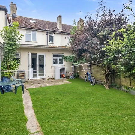Apartment Experience Comfort & Style Cosy Private In Roundway *