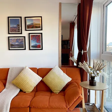 Canary Wharf Waterside Flat * London
