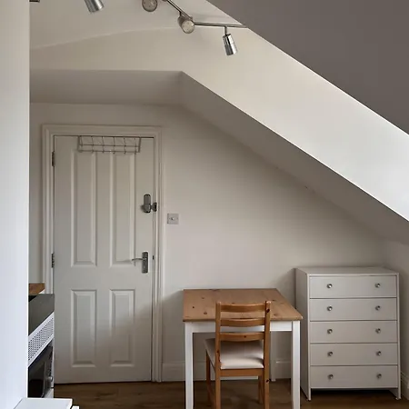 London Studio Stays * London