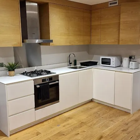 London Near Train Station * Ealing