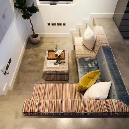 The Hamilton Gardens Hideaway - Modern 4bdr With Garden Apartment London