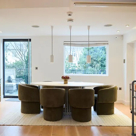Apartment The Hamilton Gardens Hideaway - Modern 4bdr With Garden London