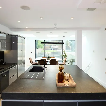 The Hamilton Gardens Hideaway - Modern 4bdr With Garden
