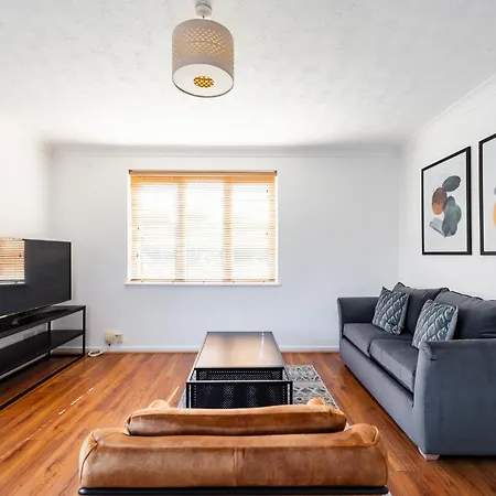 Apartment Capital Modern Two Bedroom In Wimbledon London