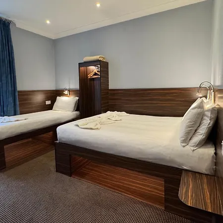 Hotel Crestfield 2*