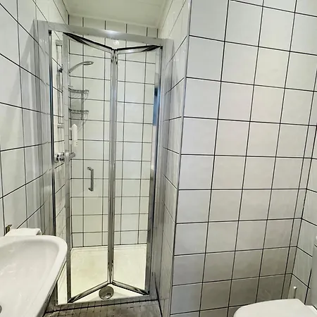 Hotel Crestfield London