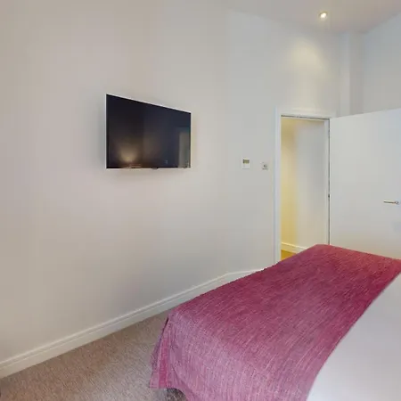 Aparthotel Cheval Harrington Court At South Kensington 4*