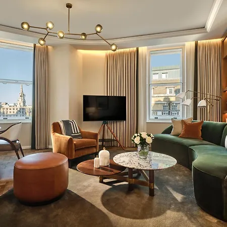Corinthia Hotel