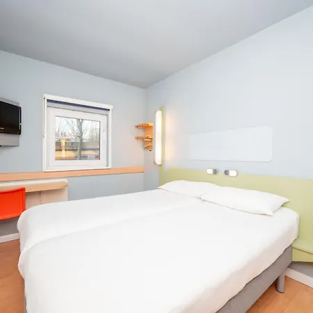 Отель Ibis Budget London Barking 2*